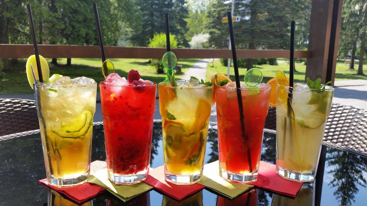 Hotel Rezident Turčianske Teplice Buitenkant foto